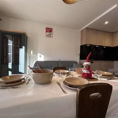 à Méribel, Proche Pistes Et Commerces, Balcon - Fr-1-180-553 Appartement Les Allues